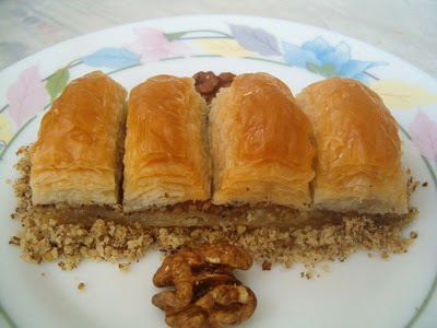 online pastane Essiz lezzette 1 kilo cevizli baklava  Adyaman cicek , cicekci 